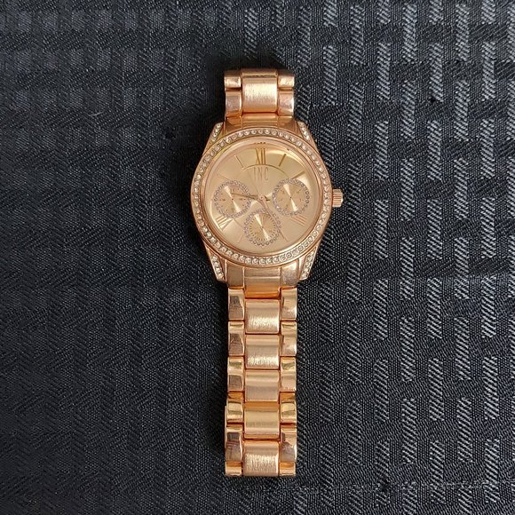 NIB INC INTERNATIONAL CONCEPTS ROSE GOLD-TONE BRACELET WATCH - Picture 9 of 16
